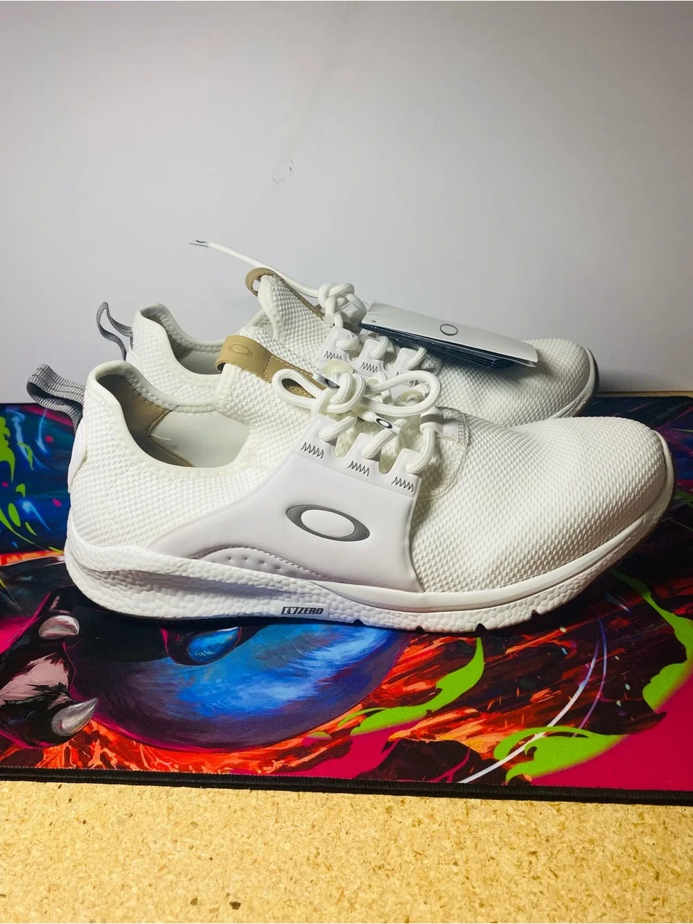 Oakley breathable knit
